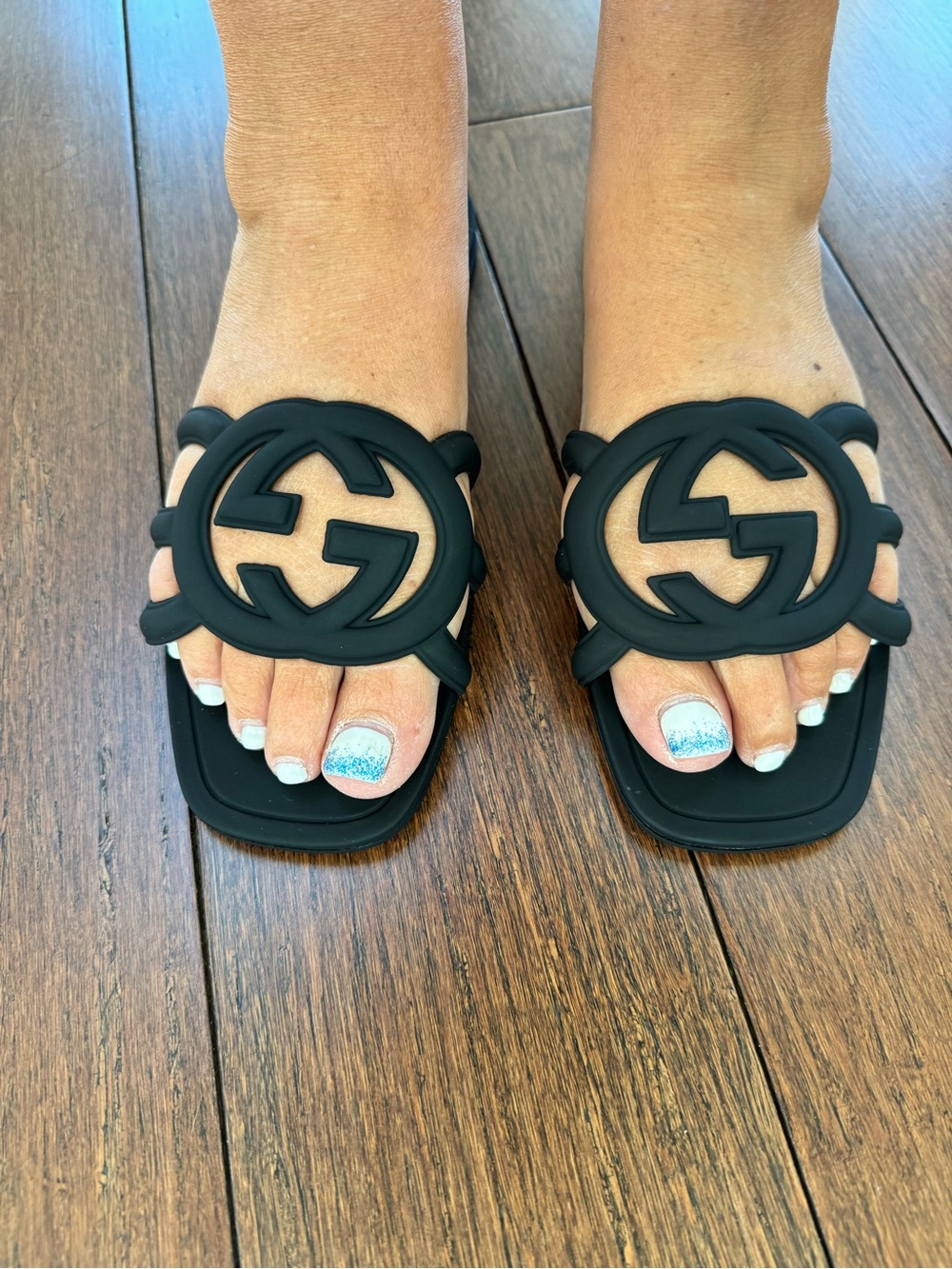 Gucci Black Rubber GG Slide Sandals NEW - Picture 6 of 8
